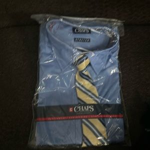 CHAPS. Long sleeve button up shirt with tie